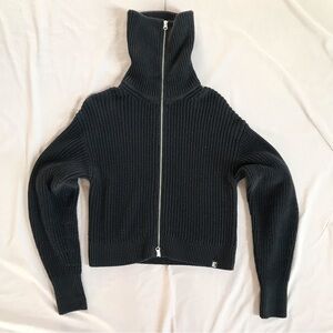 Everlane “The Chunky Cardigan” Size M